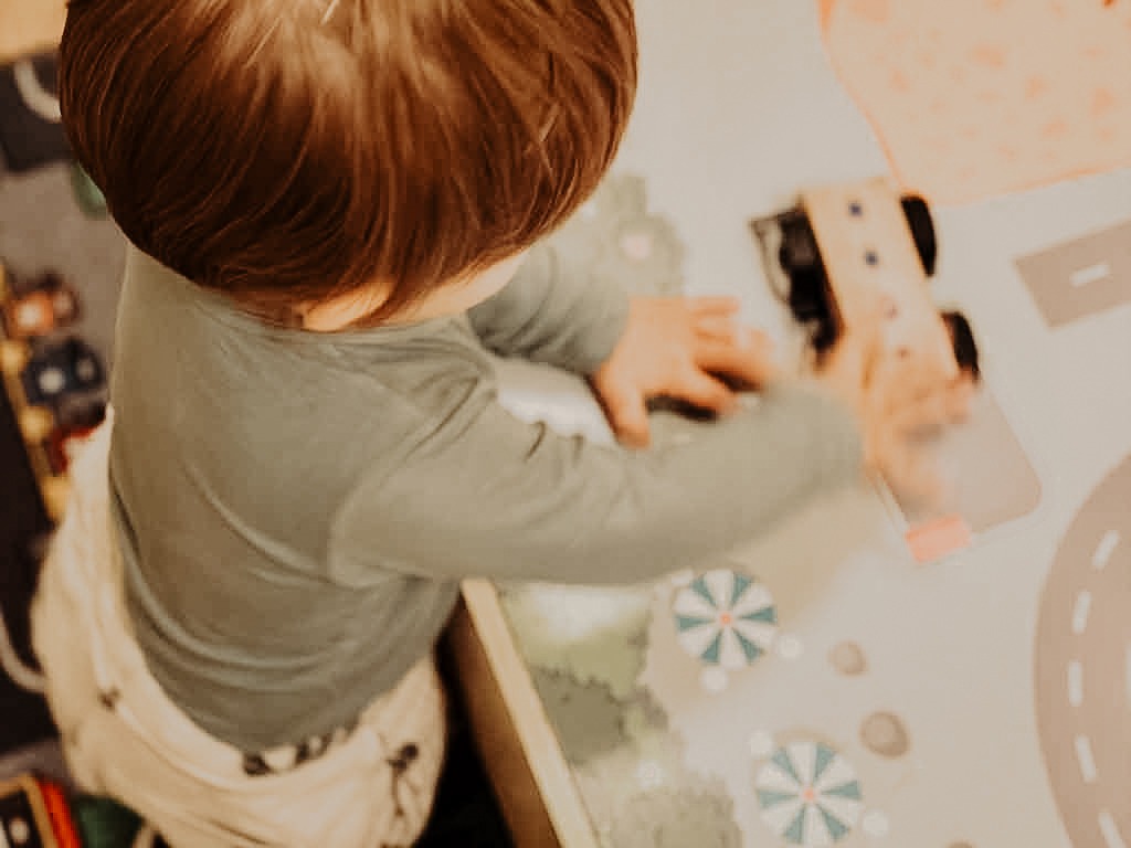 coco travel falkensteiner lido baby beim spielen