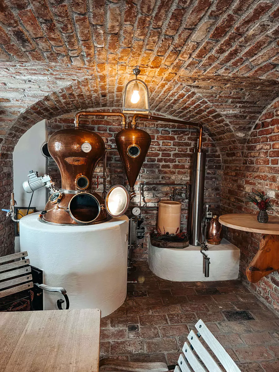 Winterstellgut Schnapsbrennerei