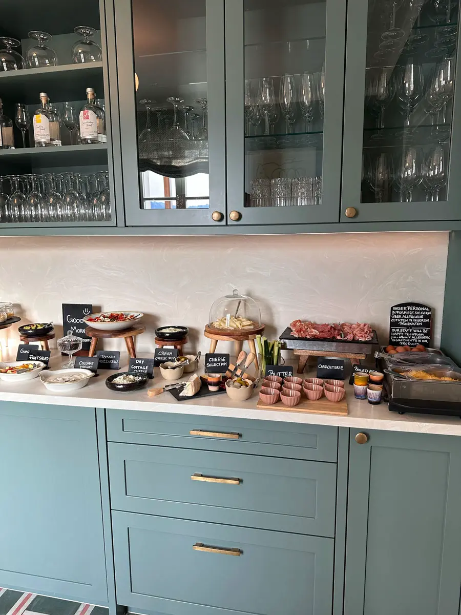 Foto22 Fruehstueckbuffet