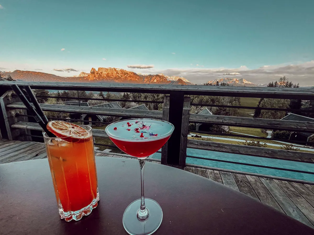 AdlerResortRitten CocktailsBergpanorama AdlerResortRitten CocktailsBergpanorama