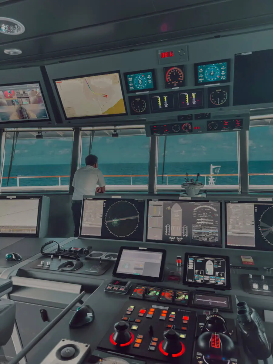 COCOtravel 2023 Ponant LeJacquesCartier Bruecke COCOtravel 2023 Ponant LeJacquesCartier Bruecke