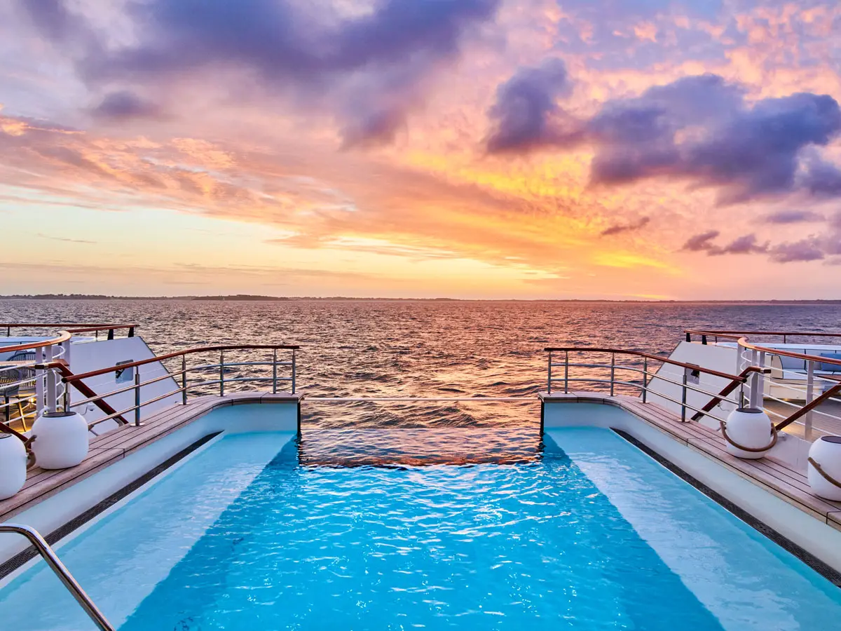 Mike Louagie 850 2331 Le Jacques Cartier 2 Mike Louagie 850 2331 Le Jacques Cartier 2