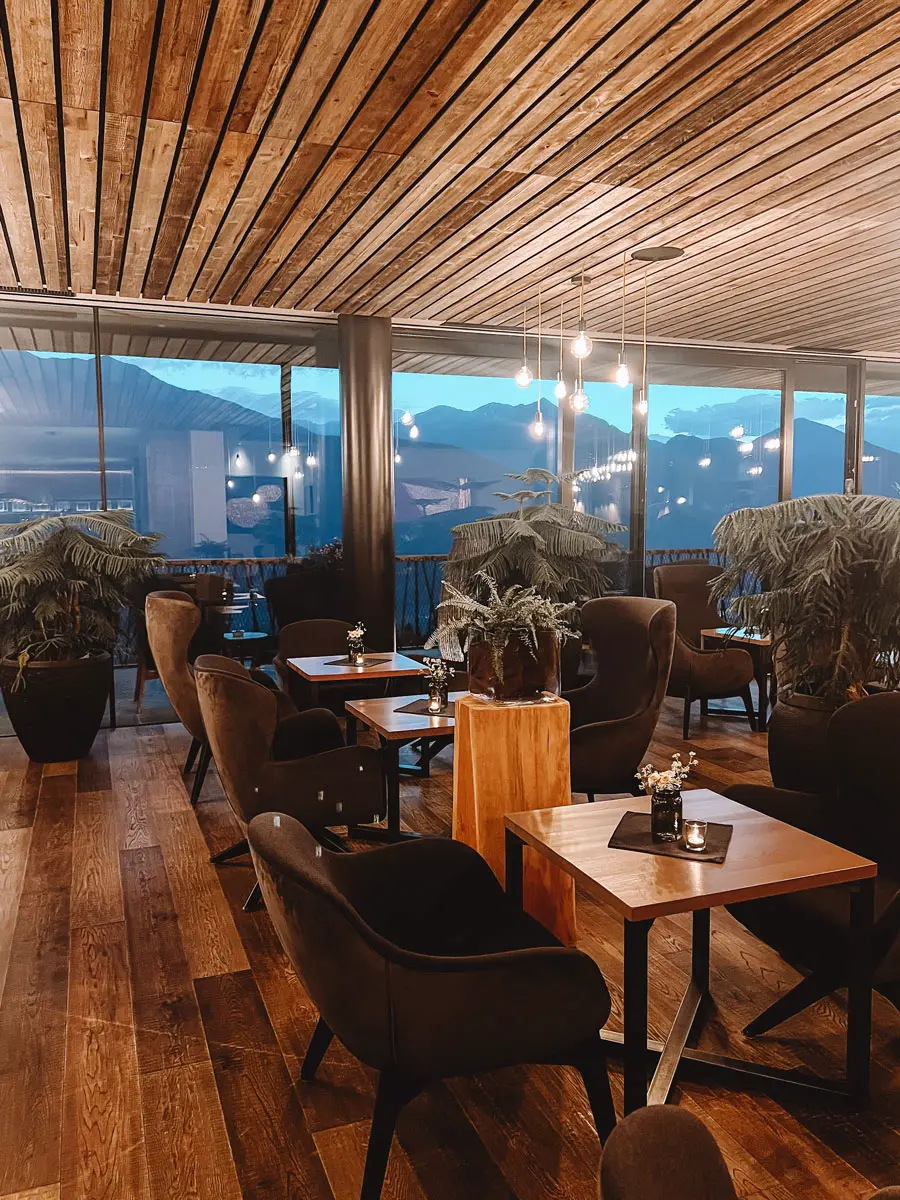 COCOtravel MyArbor Bar 2