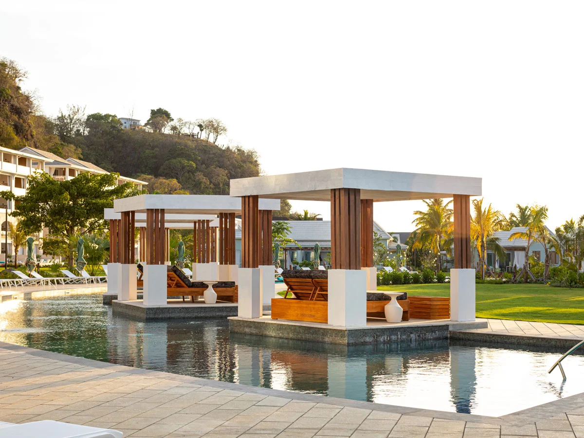 Sandals Saint Vincent Crescent Pool 3I6A9467 c Sandals Resorts