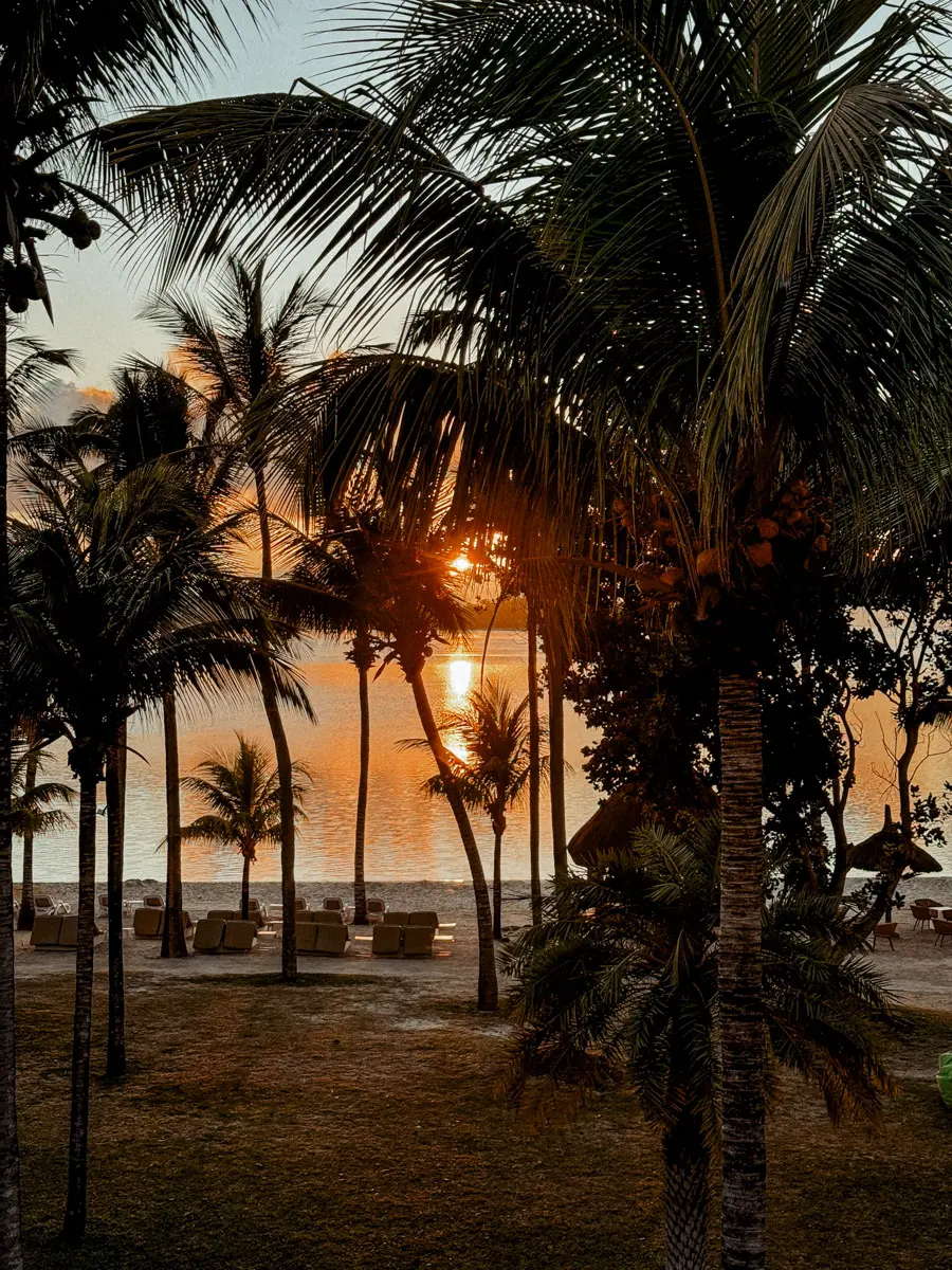 COCOtravel Beachcomber Shandrani Areal 4