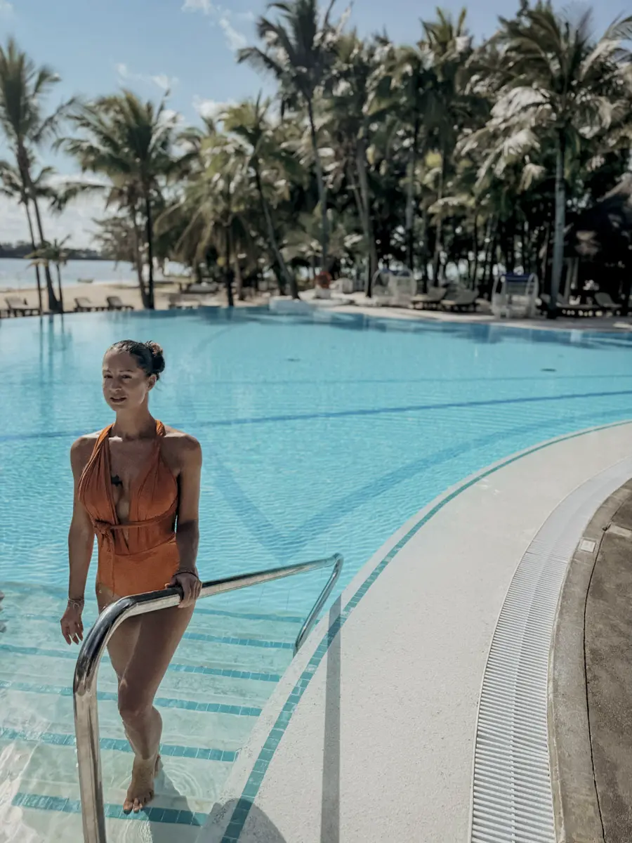 COCOtravel Beachcomber Shandrani Pool 7