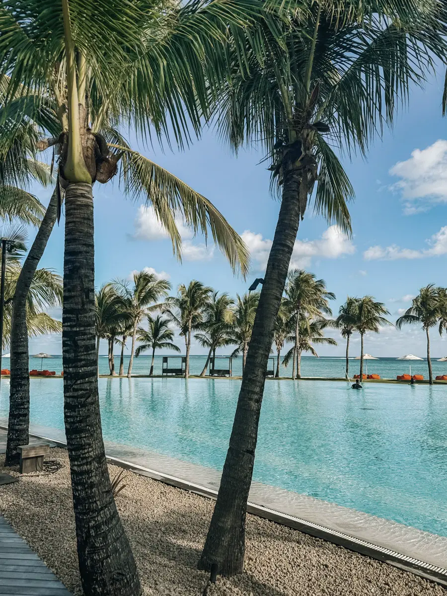 COCOtravel Beachcomber Dinarobin Pool 6 COCOtravel Beachcomber Dinarobin Pool 6