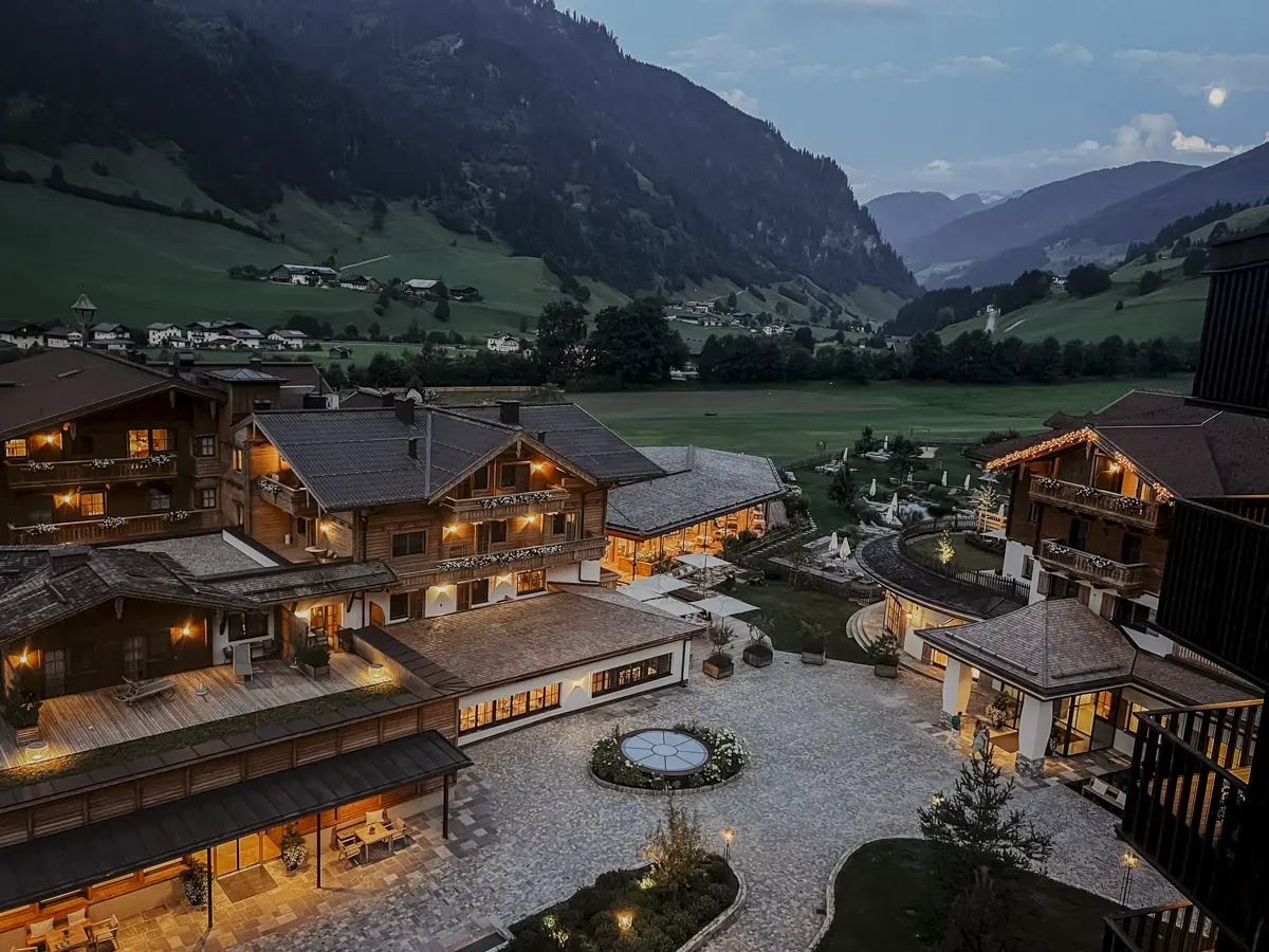 COCOtravel Moargut Sommer aussen 4