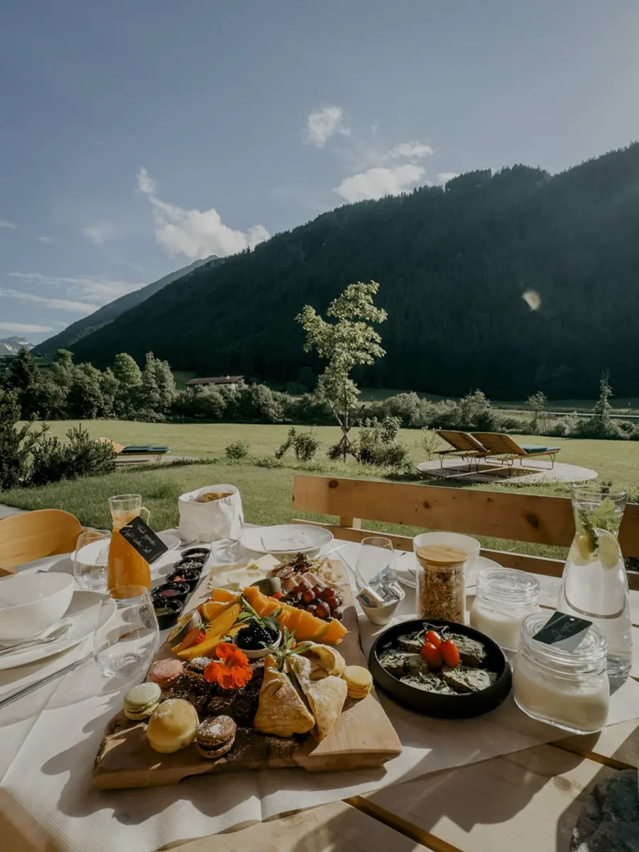 COCOtravel Valsegg Fruehstueck 150