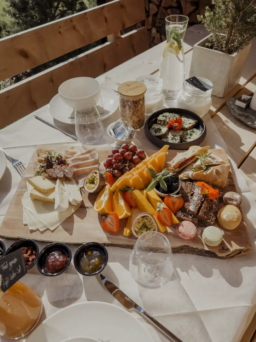 COCOtravel Valsegg Fruehstueck 154