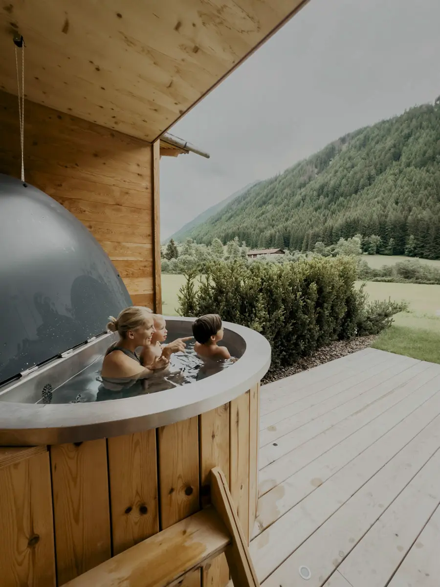 COCOtravel Valsegg HotTube 125