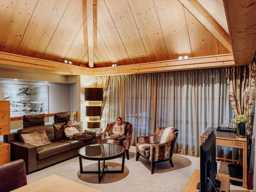 202409 SchlosshotelFiss Tag1 3Suite Roomtour9