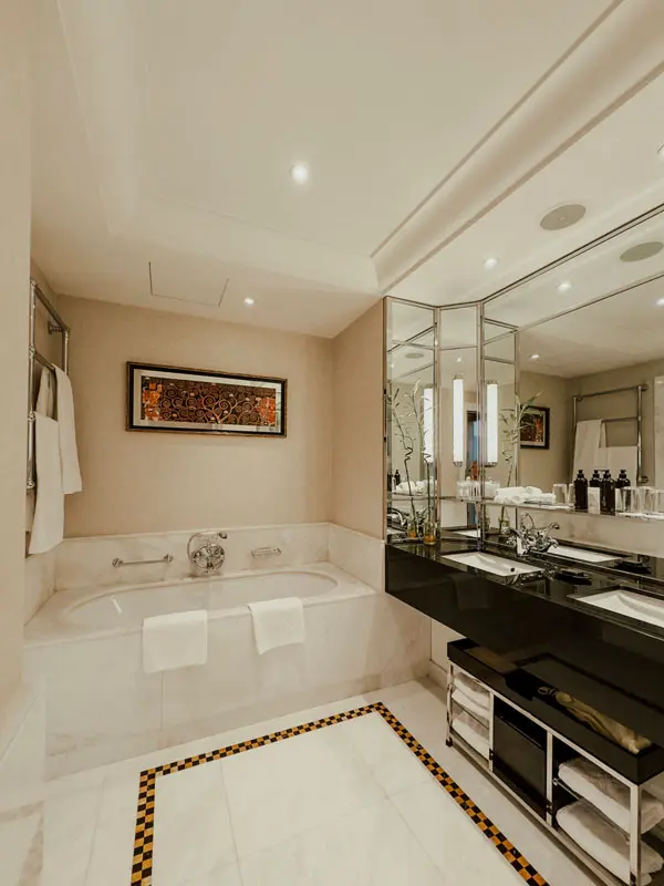 COCOtravel Wien Bristol Suite 3