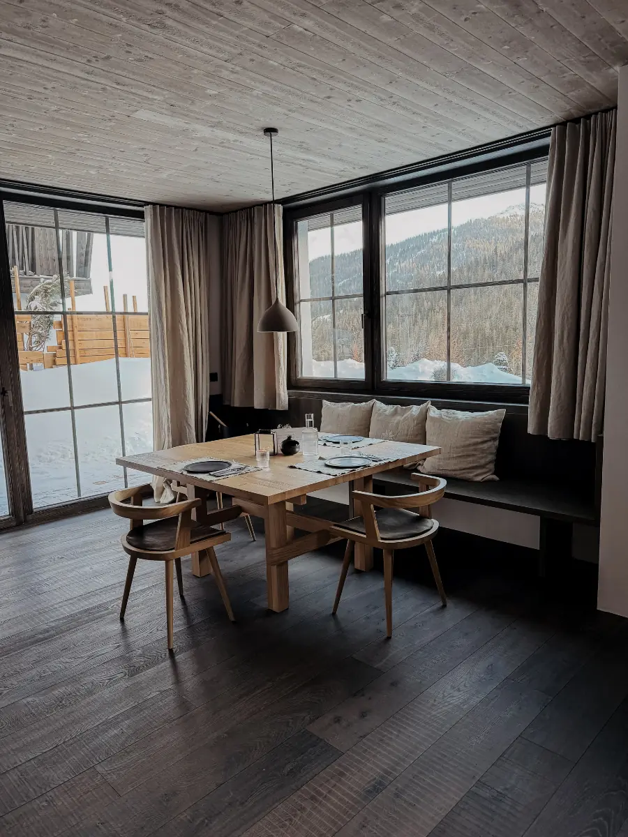 COCOCOtravel Birgkar Esszimmer