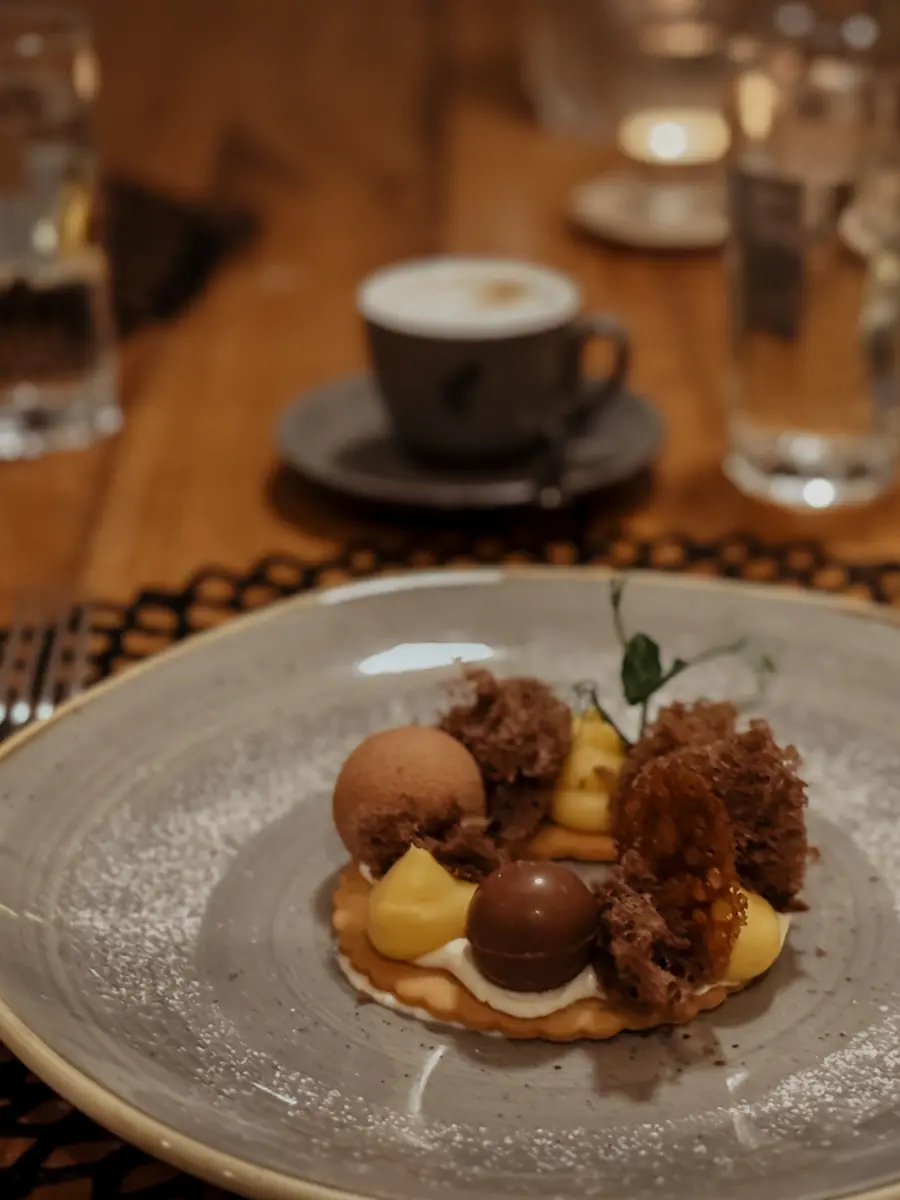 COCOtravel Baumhaus Lodge Gassner Neukirchen Abendessen1.jpg COCOtravel Baumhaus Lodge Gassner Neukirchen Abendessen1.jpg