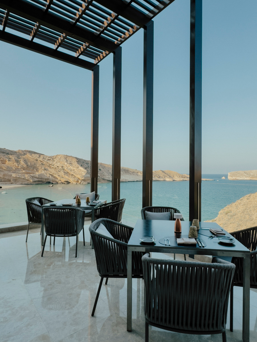 COCOtravel Oman JumeirahMuscatBay BrezzaRestaurant 6 COCOtravel Oman JumeirahMuscatBay BrezzaRestaurant 6