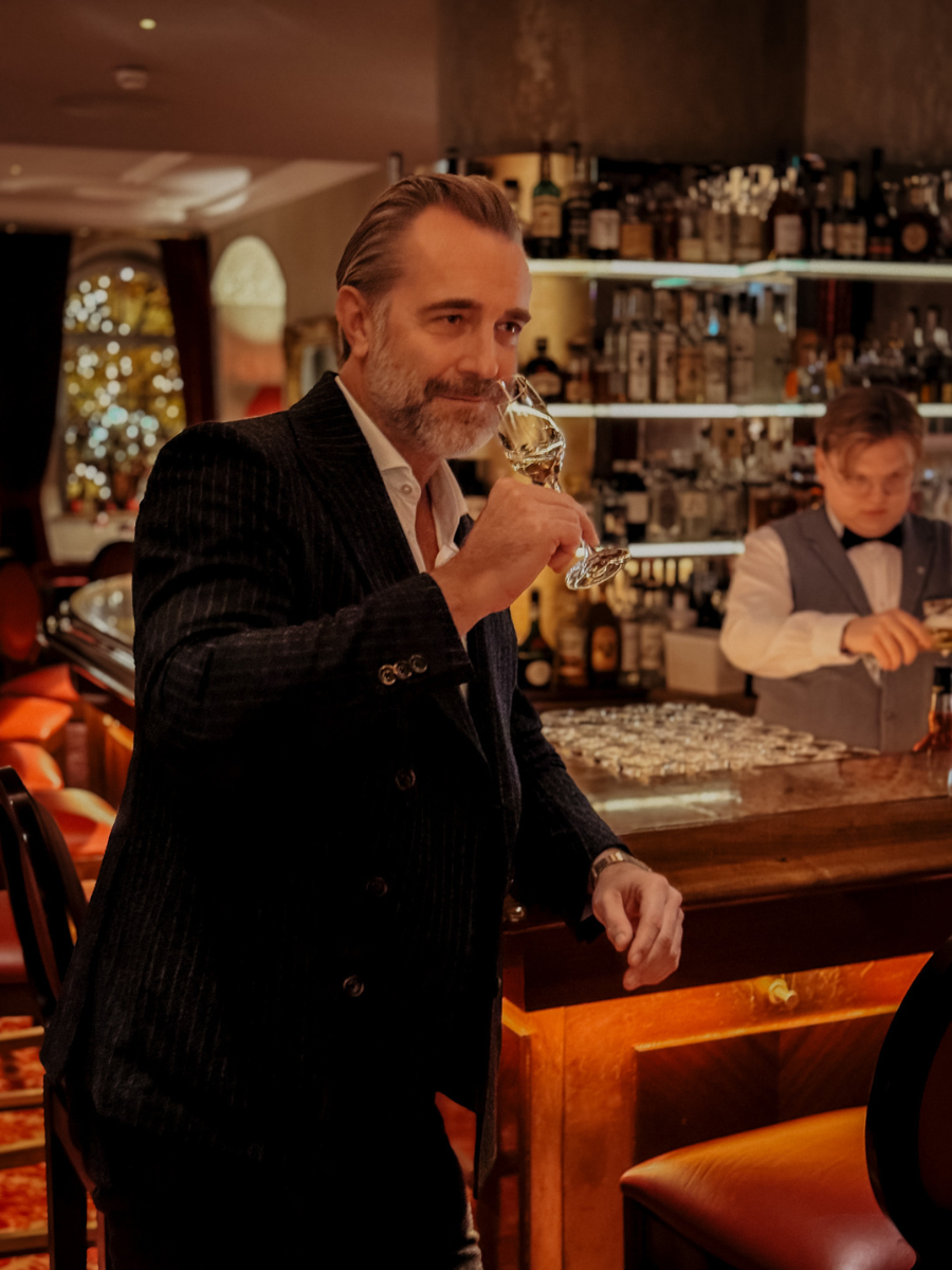 COCOtravel SchlossSeefels Schlossbar7