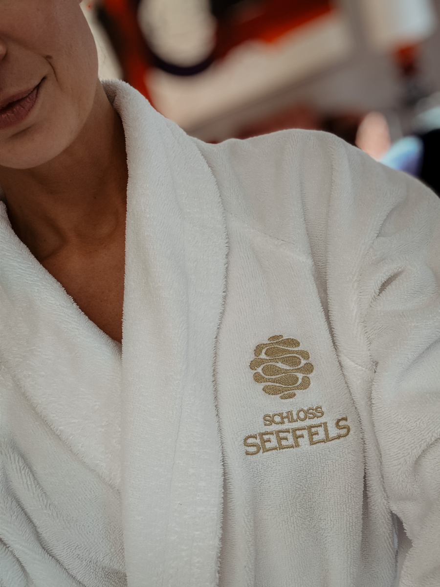 COCOtravel SchlossSeefels Spa Bademantel