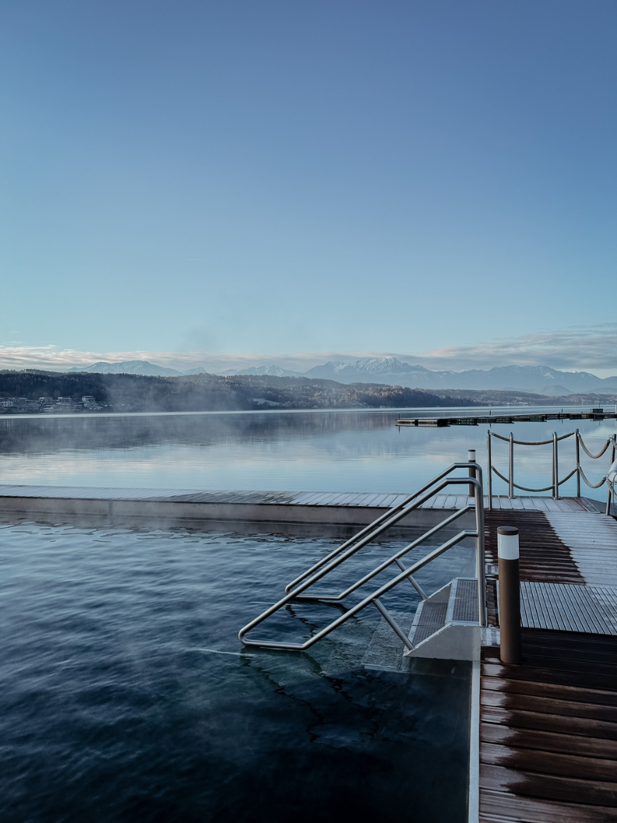 COCOtravel SchlossSeefels Spa Pool3