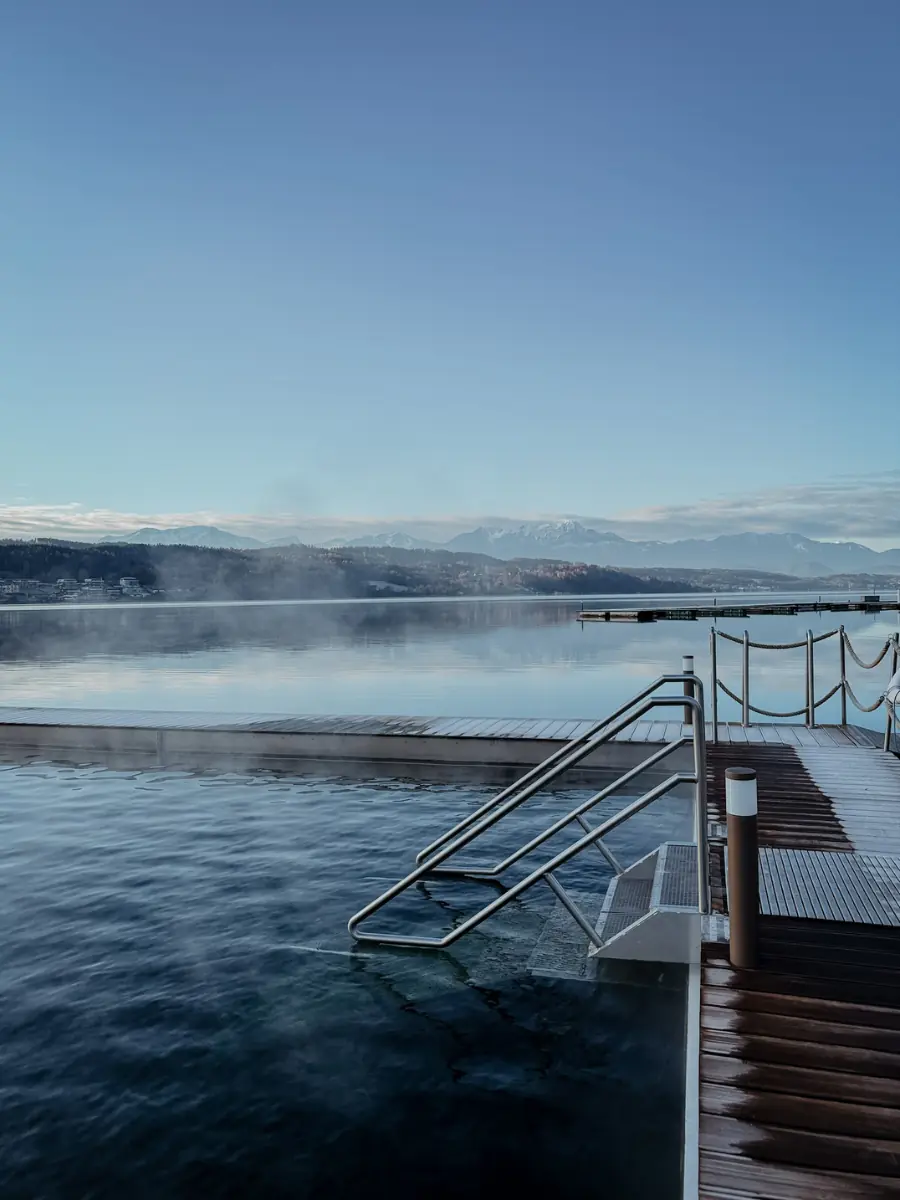 COCOtravel SchlossSeefels Spa Pool3