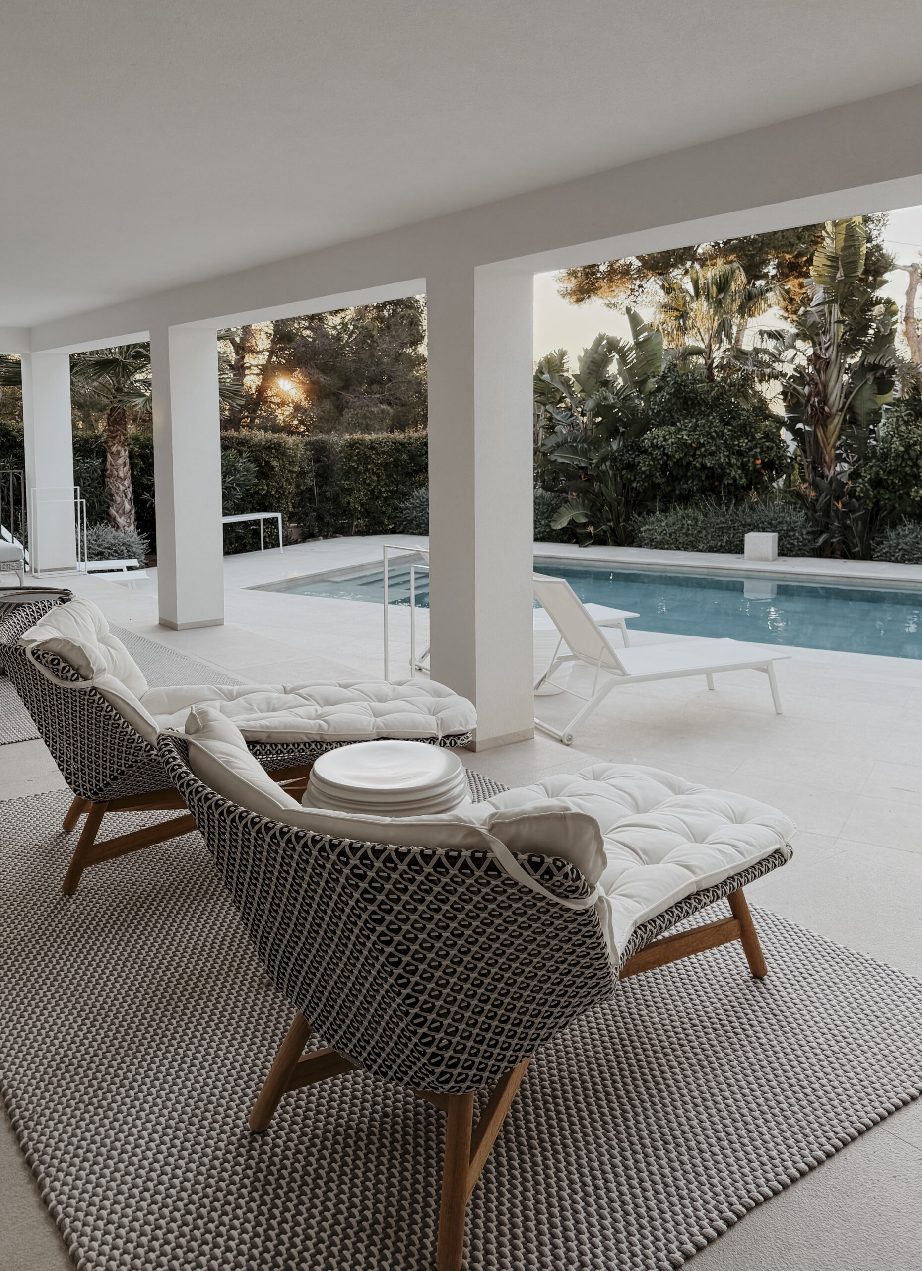 COCOtravel Mallorca VillaRiviera Pool 4 scaled COCOtravel Mallorca VillaRiviera Pool 4 scaled