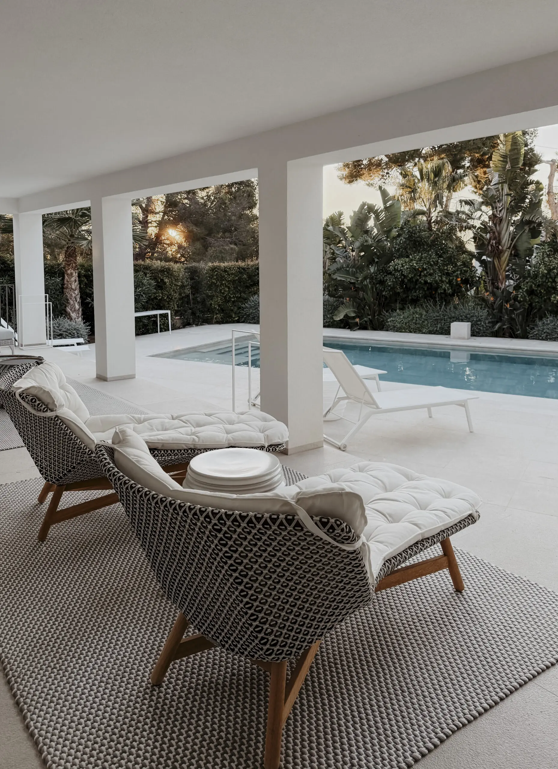 COCOtravel Mallorca VillaRiviera Pool 4 scaled COCOtravel Mallorca VillaRiviera Pool 4 scaled