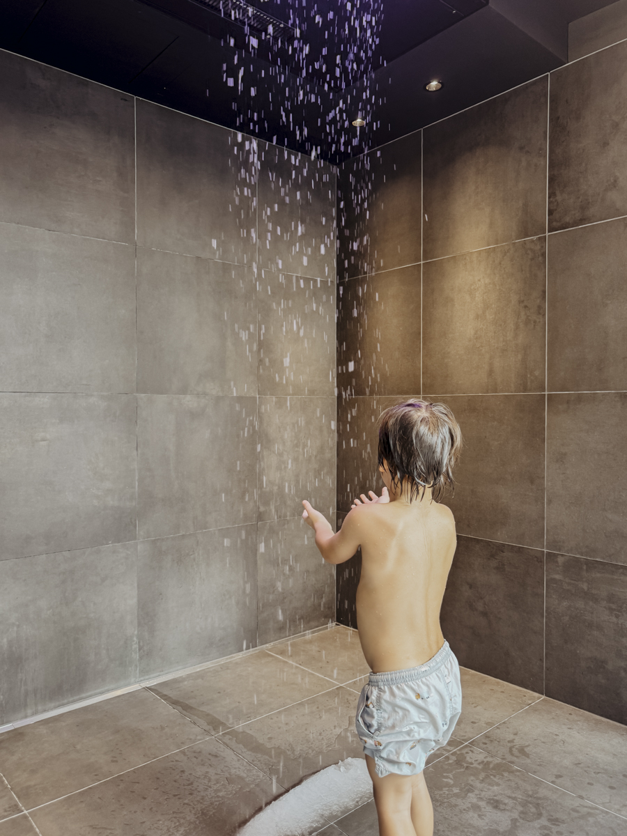 COCOtravel Oesterreich Kesselgrub Spa Snowdusche