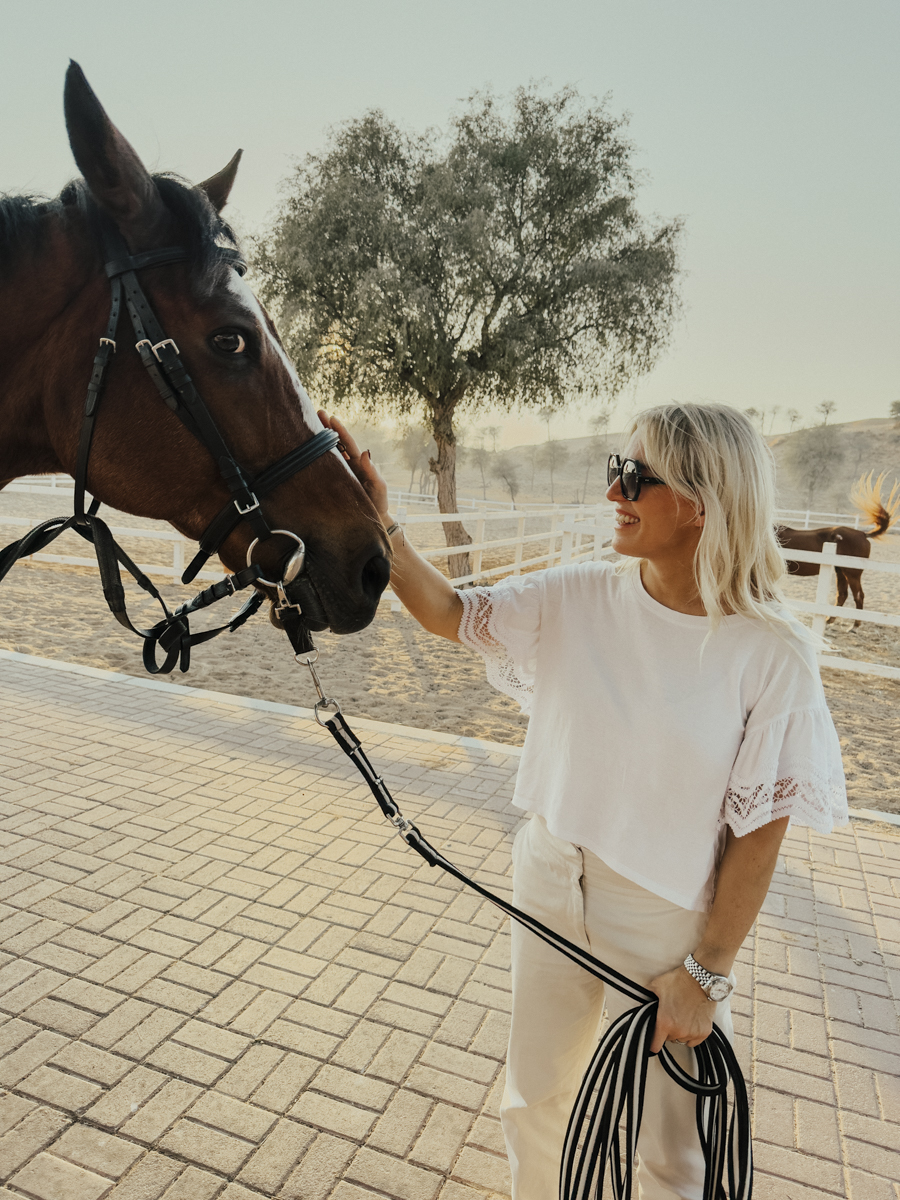 COCOtravel RAK RitzCarlton AlWadiDesert Reitstall 2