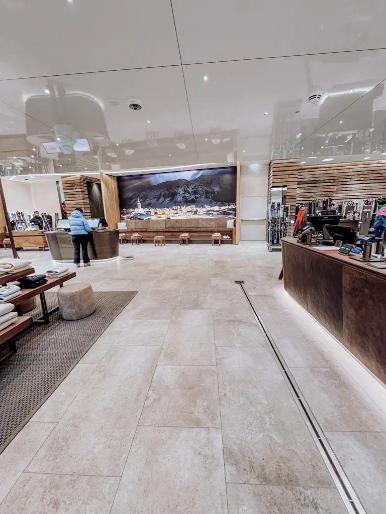 COCOTravel Aurelio Skiverleih