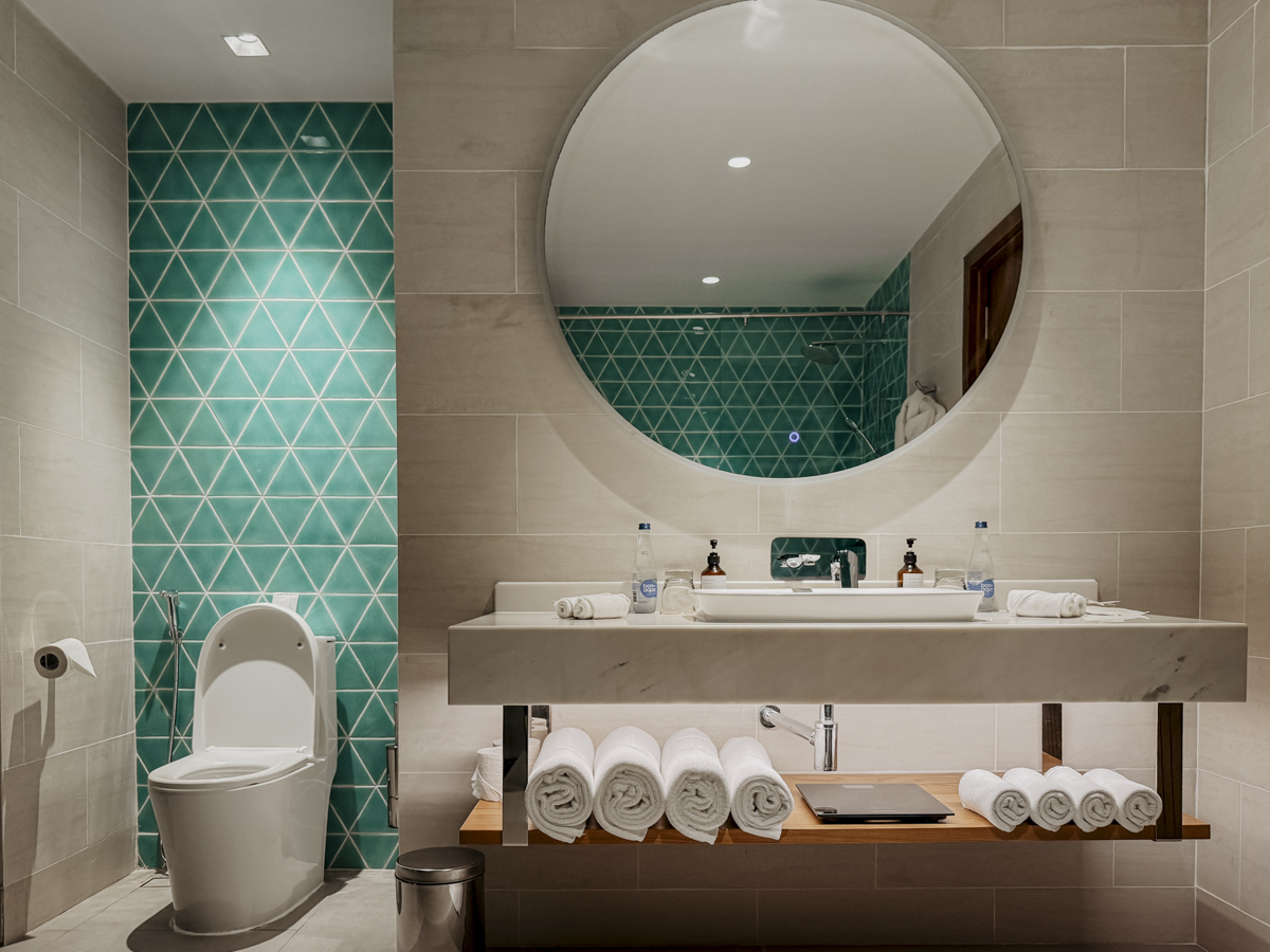 COCOtravel Malediven Nova BeachVilla Bad 24