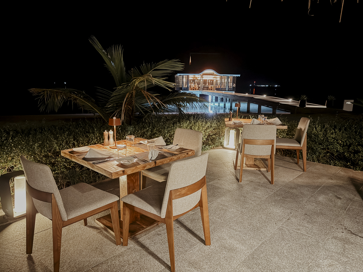 COCOtravel Malediven Nova Flames 144