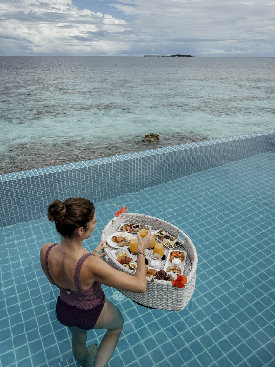 COCOtravel Malediven Nova OverwaterVilla FloatingBreakfast 252