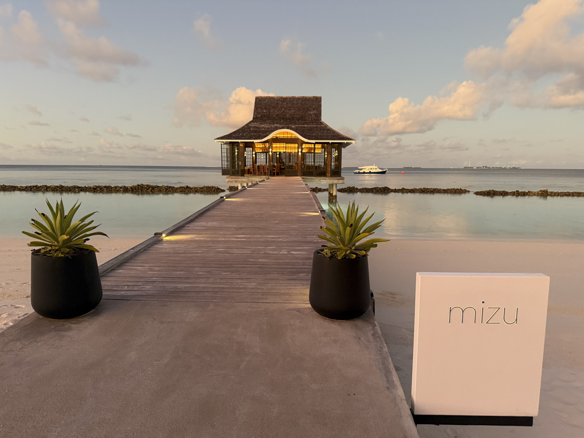 COCOtravel Malediven Nova Restaurant Mizu 79