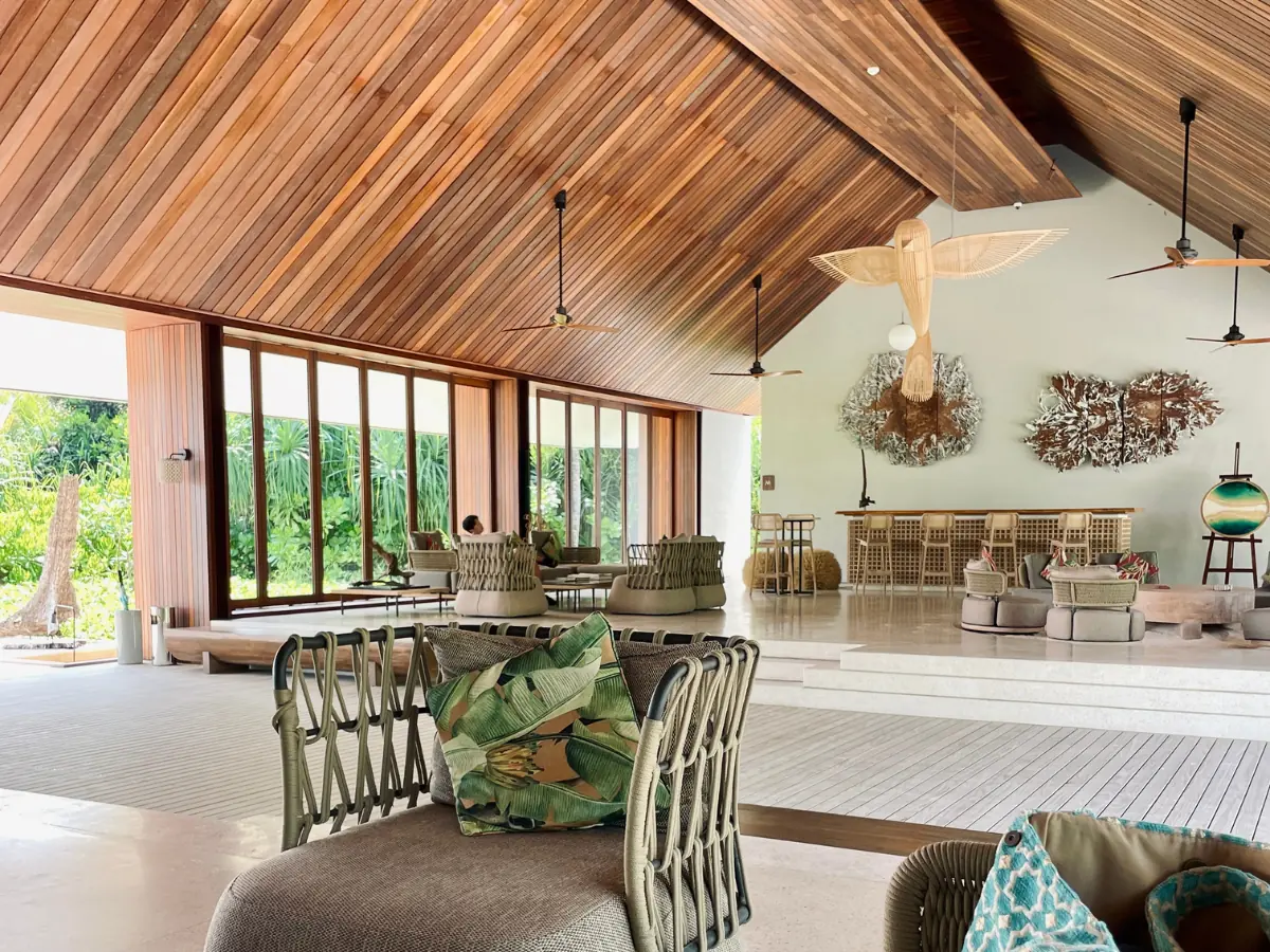 COCOtravel Malediven Raayabyatmosphere Lounge