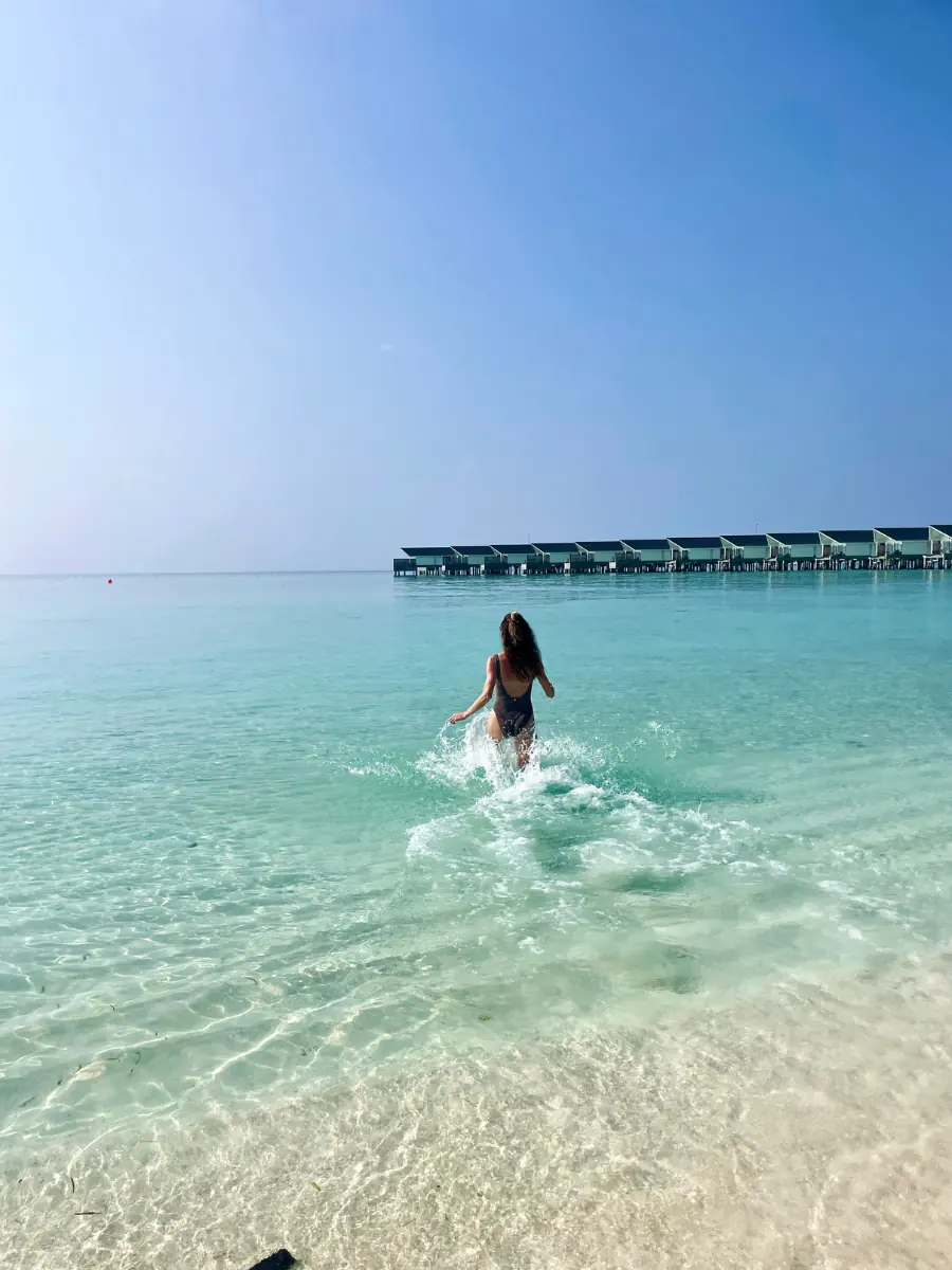 COCOtravel Malediven Raayabyatmosphere Wassernixe