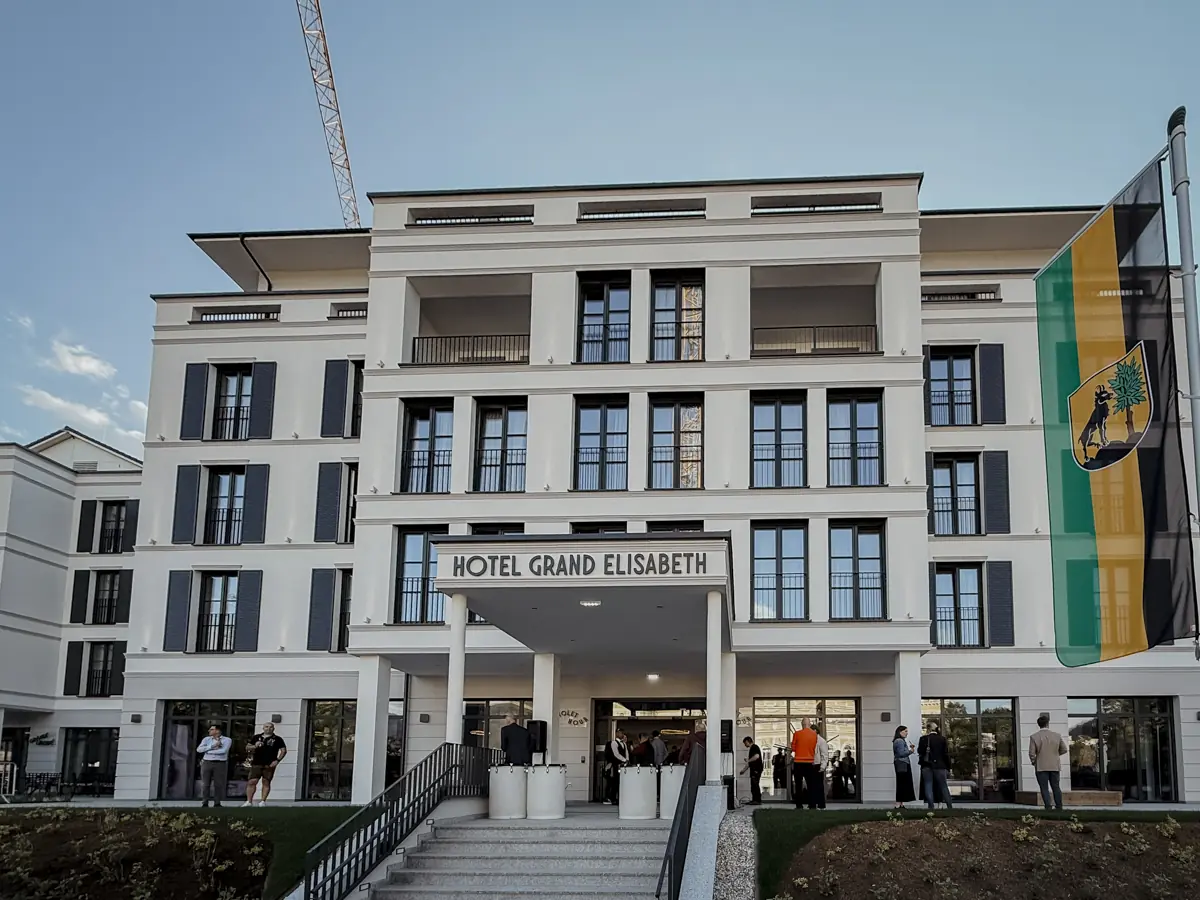 COCOtravel Oesterreich GrandElisabeth Fassade 166