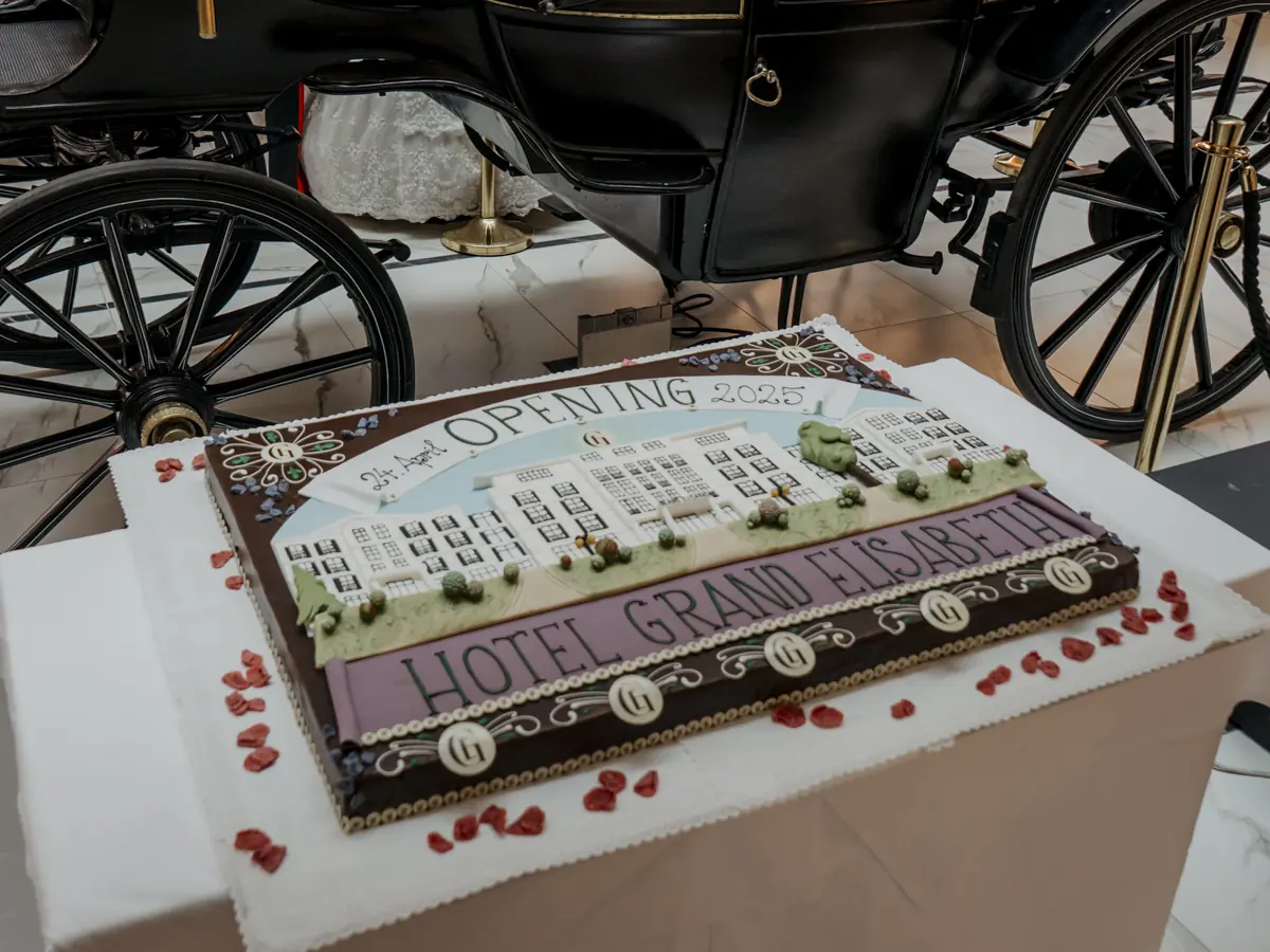COCOtravel Oesterreich GrandElisabeth Opening Torte 178