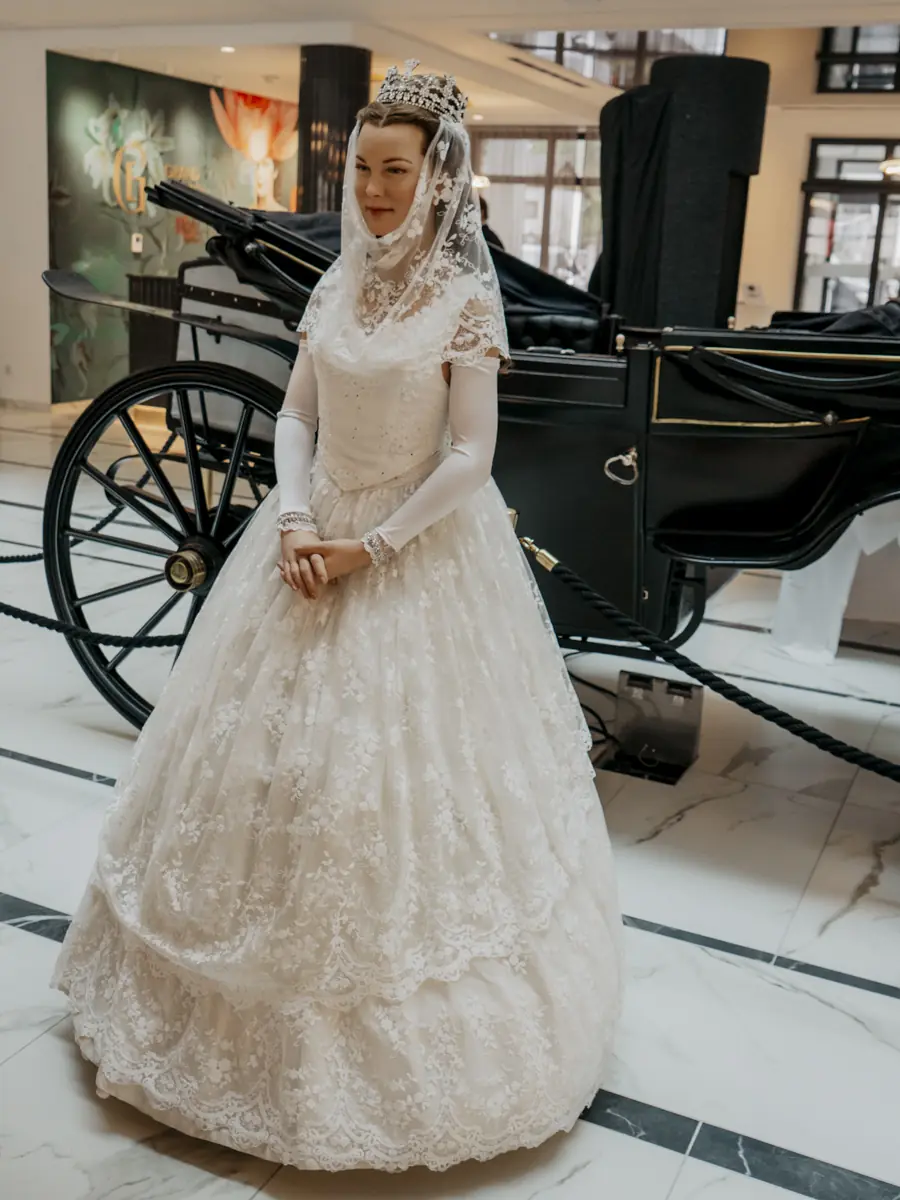 COCOtravel Oesterreich GrandElisabeth Sisi Wachsfigur 179