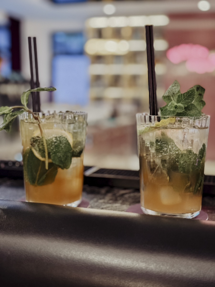 COCOtravel Oesterreich GrandElisabeth VioletHourBar Drinks 172