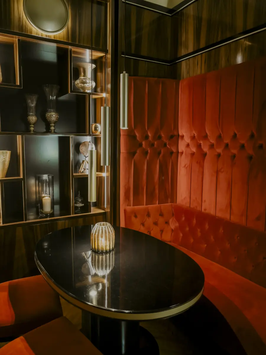 COCOtravel Suedtirol VillaEden RoterSalon1