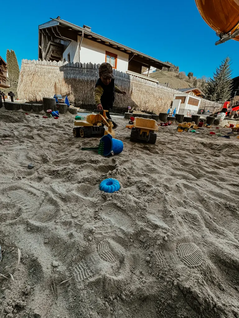 COCOtravel Eder Frida Indoor Spass 15