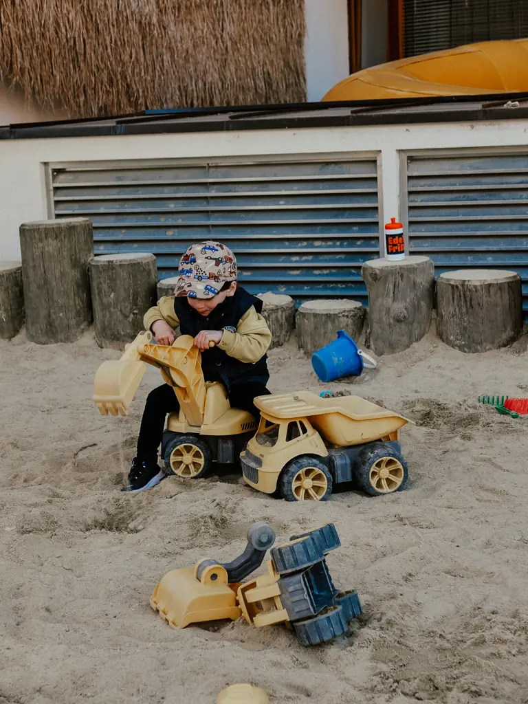 COCOtravel Eder Frida Indoor Spass 19