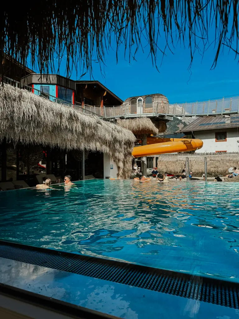 COCOtravel Eder Frida Pool 15