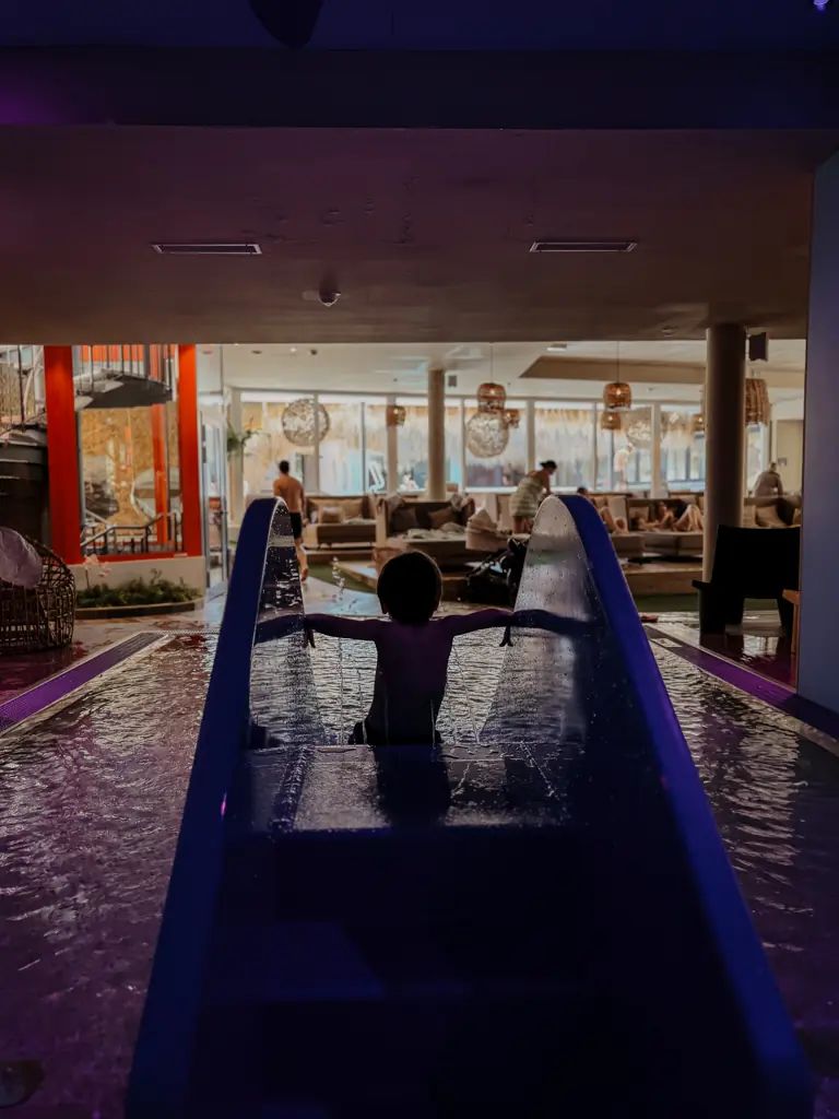 COCOtravel Eder Frida Pool 18