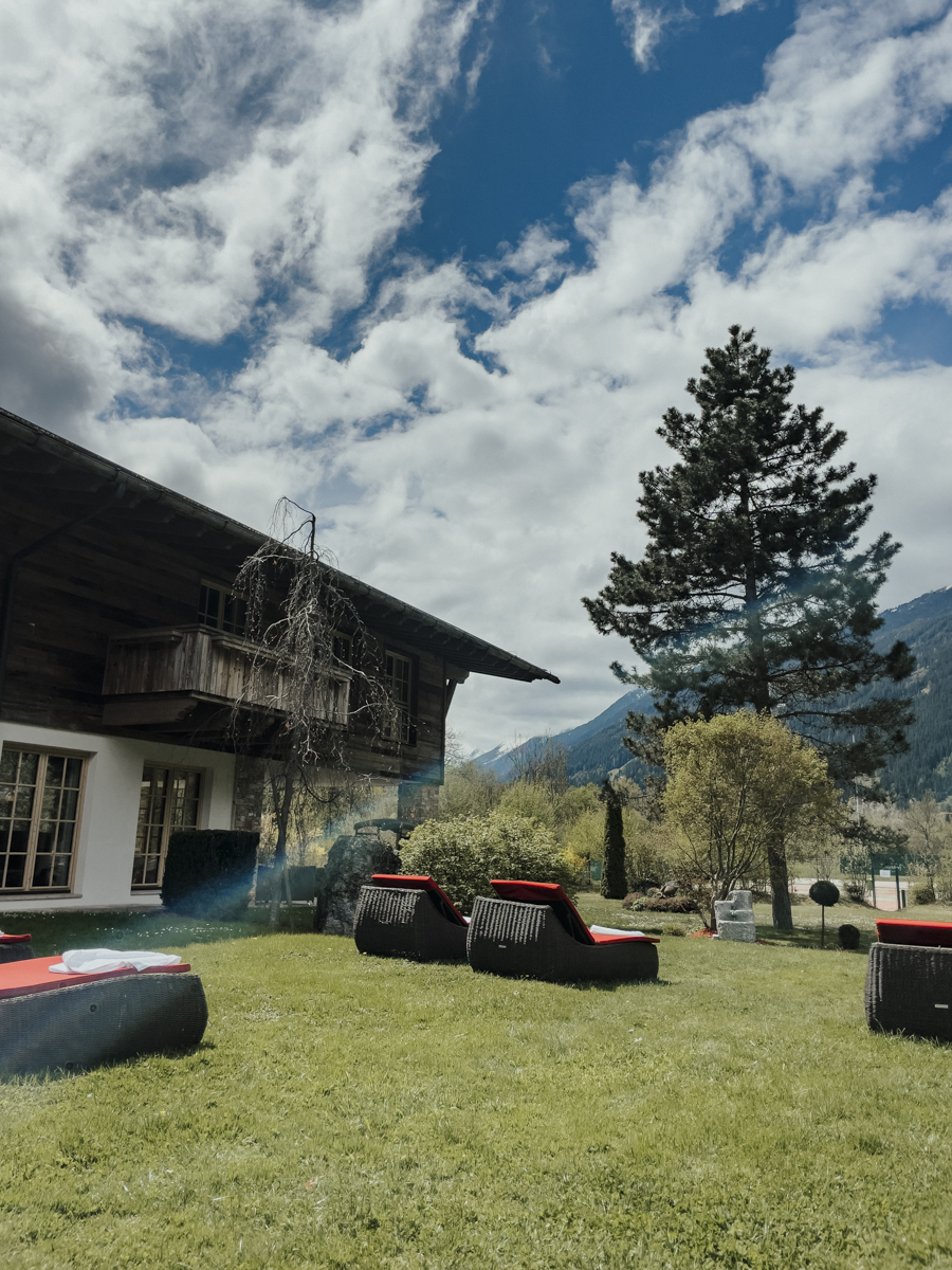 COCOtravel Oesterreich Jagdhof NachmittagsjauseGarten COCOtravel Oesterreich Jagdhof NachmittagsjauseGarten