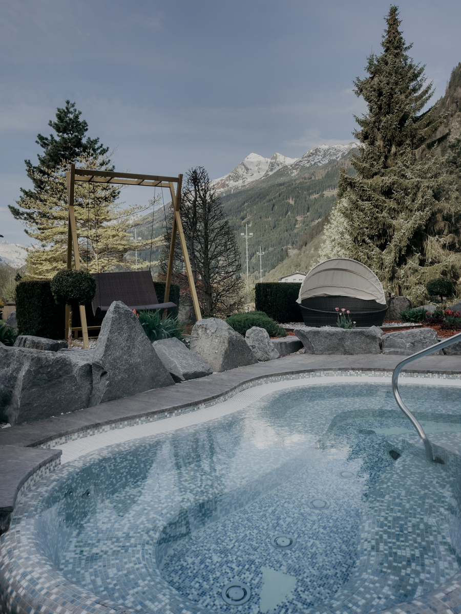 COCOtravel Oesterreich Jagdhof PoolUndBergkulisse COCOtravel Oesterreich Jagdhof PoolUndBergkulisse