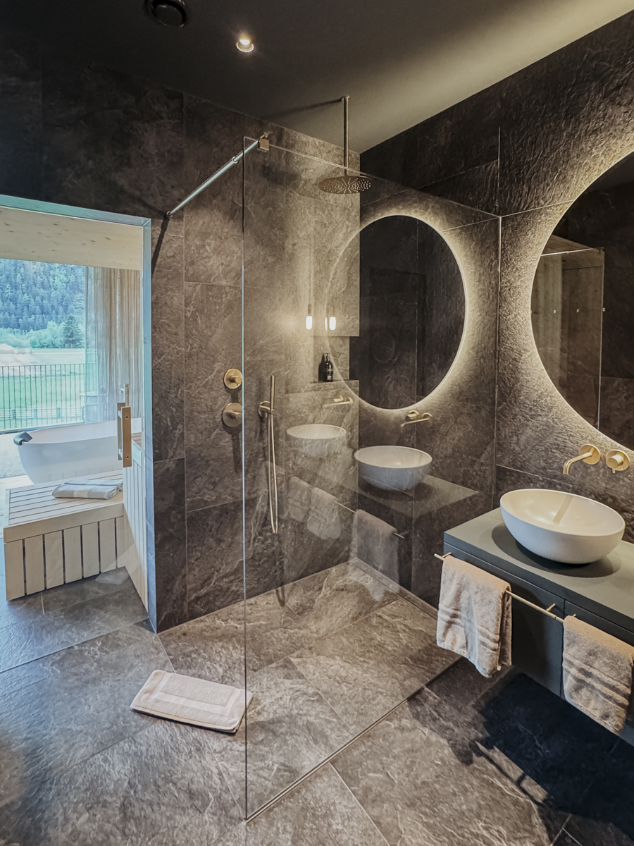 COCOtravel Suedtirol OLM Zimmer Badezimmer 3 COCOtravel Suedtirol OLM Zimmer Badezimmer 3