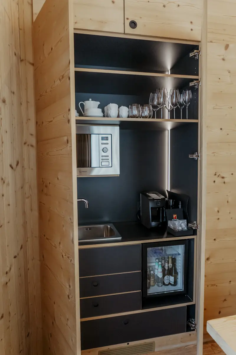 COCOtravel Suedtirol SkyiewChalets Chalet Deluxe Teekueche 4 COCOtravel Suedtirol SkyiewChalets Chalet Deluxe Teekueche 4