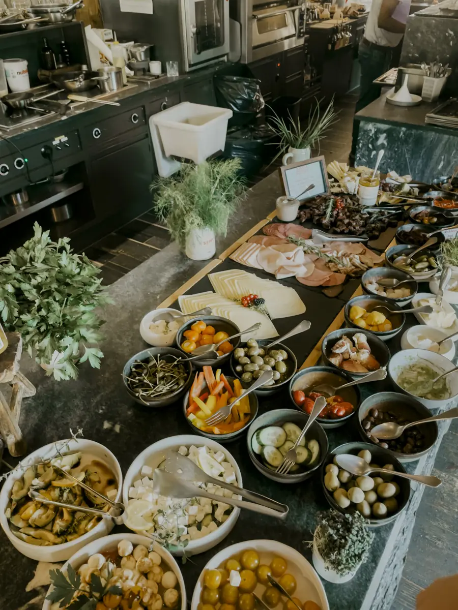 COCOtravel Oesterreich MariaAlm Sepp Fruehstueck 9