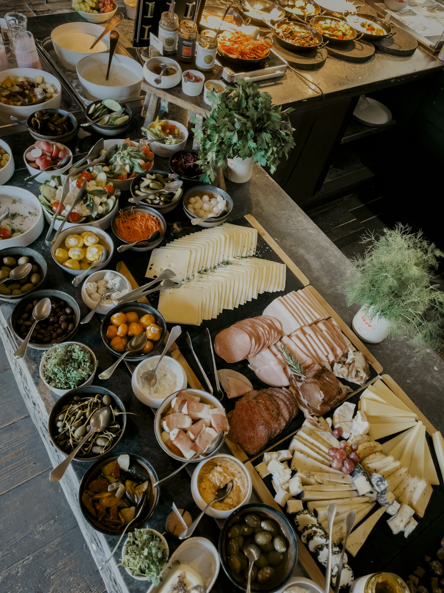 COCOtravel Oesterreich MariaAlm Sepp Fruehstueck Buffet